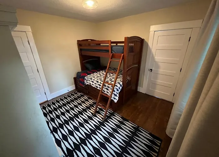 Downtown Williams, Walk Everywhere, Remodeled * Williams
